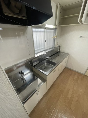 ハイツ本町【キッチン】