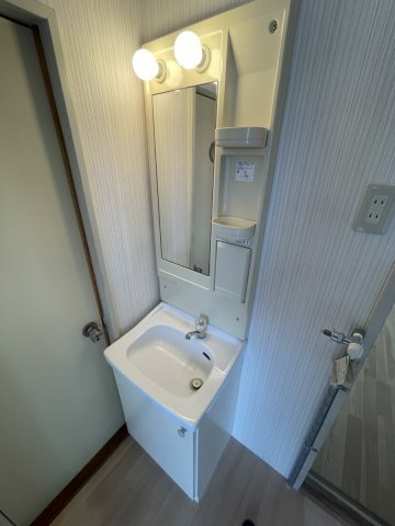 ハイツ本町【独立洗面台】