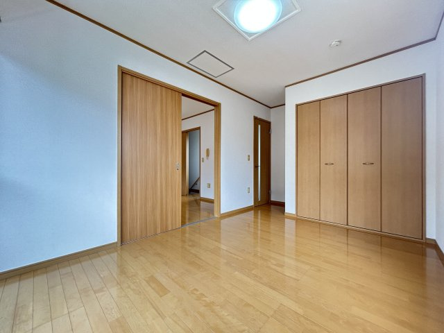 ｆｏｌｉａｒ【寝室】※同物件の他のお部屋(設備等、実際と異なる場合あり)