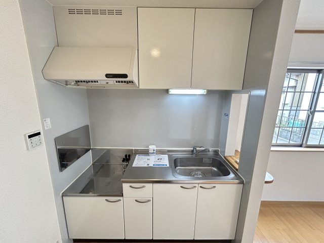 ｆｏｌｉａｒ【キッチン】※同物件の他のお部屋(設備等、実際と異なる場合あり)