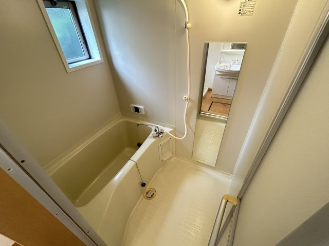 ｆｏｌｉａｒ【浴室】※同物件の他のお部屋(設備等、実際と異なる場合あり)