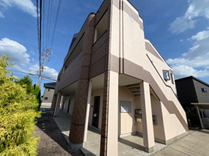 ウエストブルー【外観】外観写真（昼）