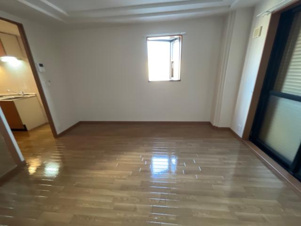 ウエストブルー【内装】室内