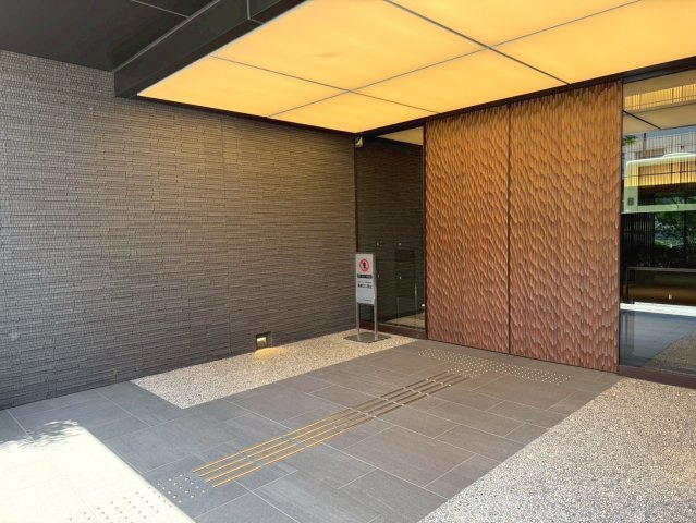 プレミスト京都西院【エントランス】