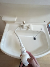 アイコーポ【独立洗面台】ホースが長く掃除がとても便利です。