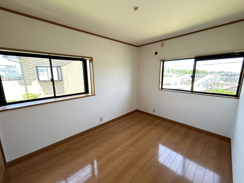 プリミエール吉野【洋室】2面採光で日当たりが良いです！