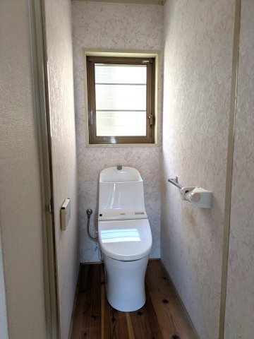 鳥取市岩倉戸建て【トイレ】