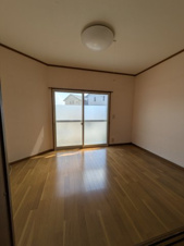 鳥取市岩倉戸建て【洋室】