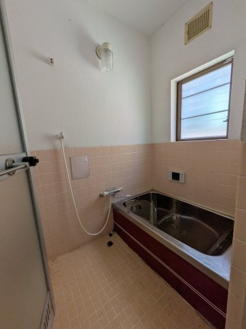 鳥取市岩倉戸建て【浴室】