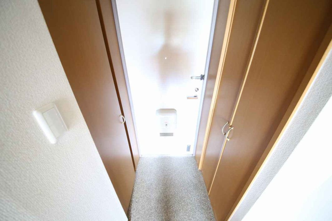 アヴァンツァーレ【玄関】玄関