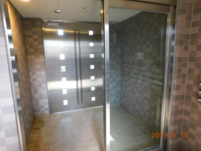 エメロード中央　Ⅱ【エントランス】オートロック付きエントランス