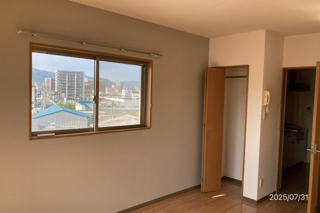 エメロード中央　Ⅱ【居間・リビング】