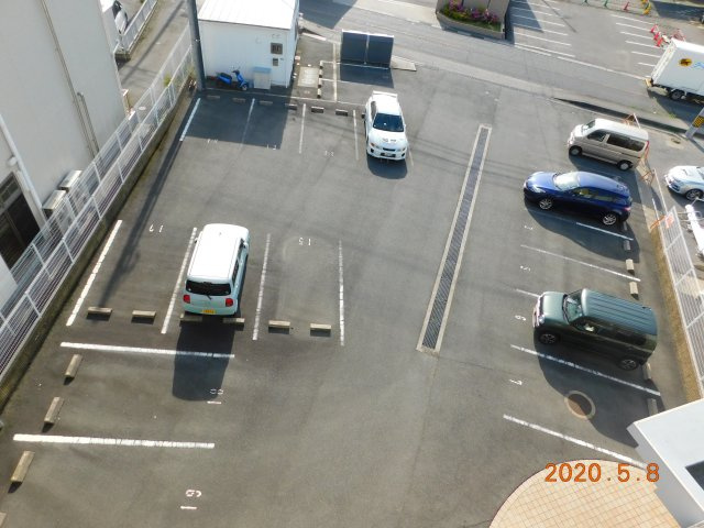 エメロード中央　Ⅱ【駐車場】