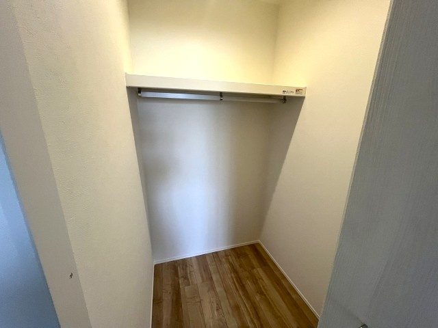 スピティわしのみや【収納】東側洋室ウォークインクロゼット