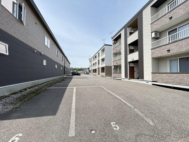 ヴェルデⅠ【駐車場】