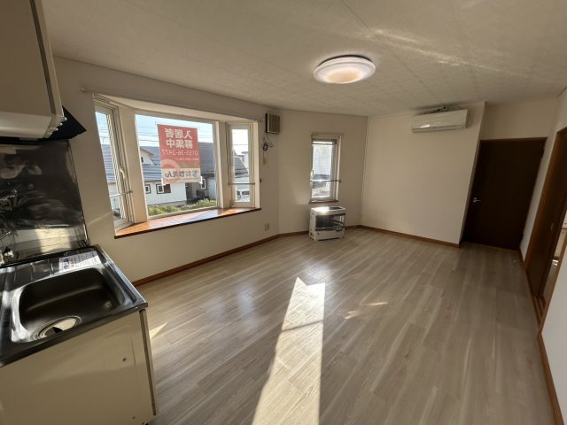 イーストサイドⅣ【居間・リビング】