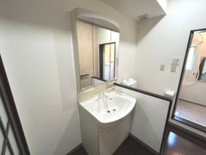 入船中央エステート53号棟【独立洗面台】
