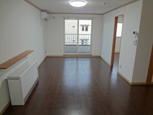 ヴェルデⅡ【居間・リビング】