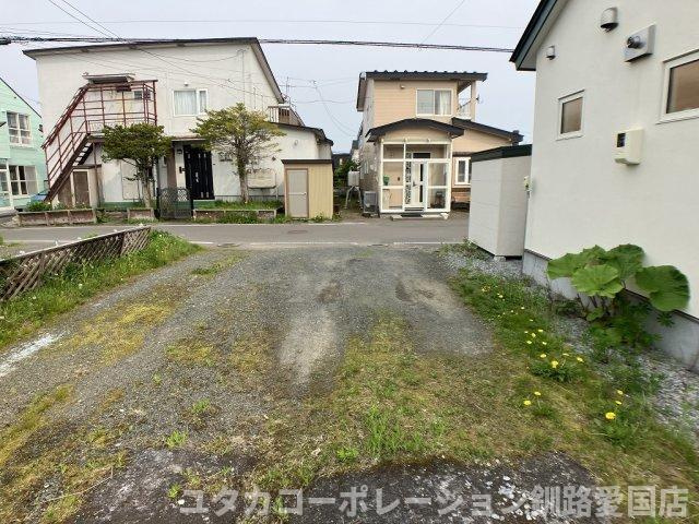 ◎収益物件◎中谷ハイツ【駐車場】