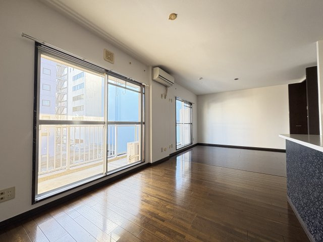 グランド・メゾン・南町【居間・リビング】