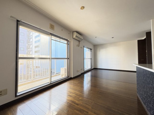 グランド・メゾン・南町【居間・リビング】