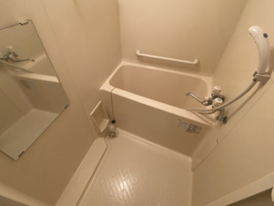 リバー１２３３【浴室】