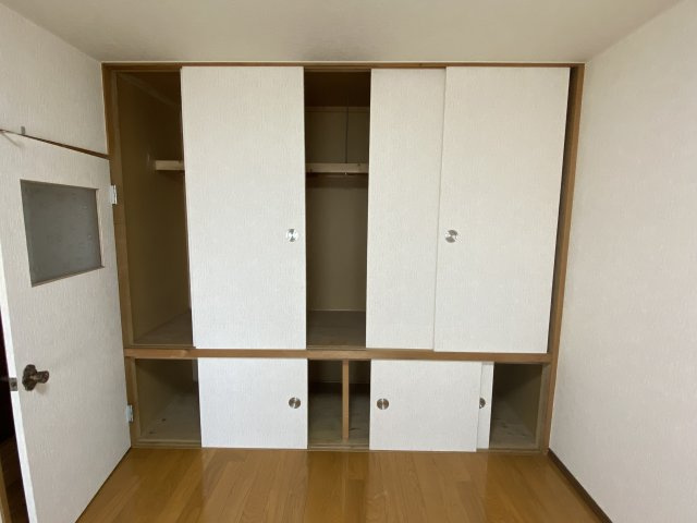 ５条ハイツ【収納】