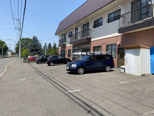 ５条ハイツ【駐車場】