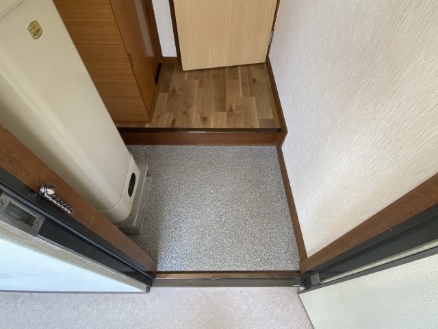 ５条ハイツ【玄関】