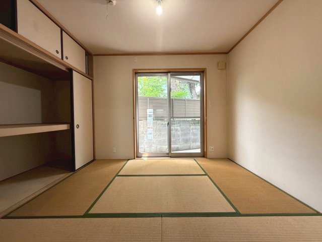 右京区梅津東構口町【和室】