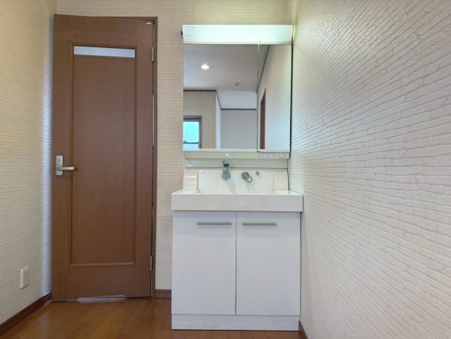 右京区梅津東構口町【独立洗面台】