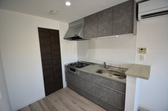 トーカンマンション上大川前【キッチン】キッチン横にはカウンターもあり便利です◎