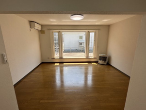 ラッキーストーリッジⅢ【居間・リビング】