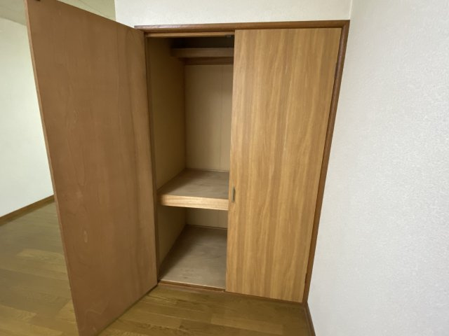 ラフィーネＢ【収納】