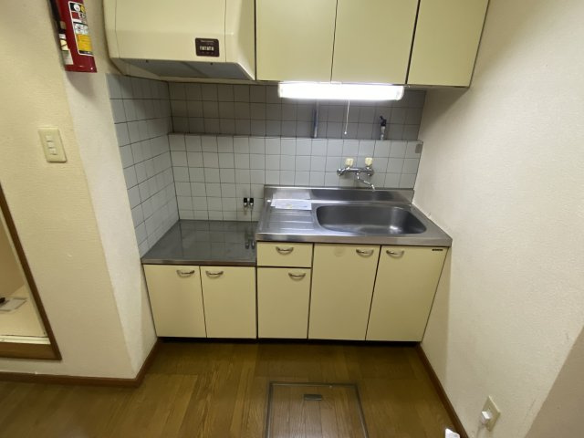 ラフィーネＢ【キッチン】