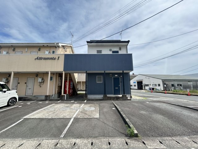 アトラエントⅢ【駐車場】