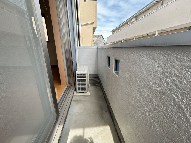 アトラエントⅢ【バルコニー】洗濯物やお布団などを干すことができます！