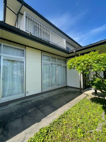 盛岡市西松園４丁目の中古一戸建【庭つき】