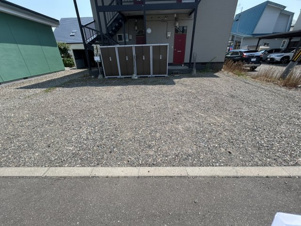 コーポ高尾【駐車場】