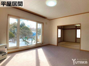 【二世帯住宅～風除室のみ共用です】曙4丁目1-5.6売家【居間・リビング】