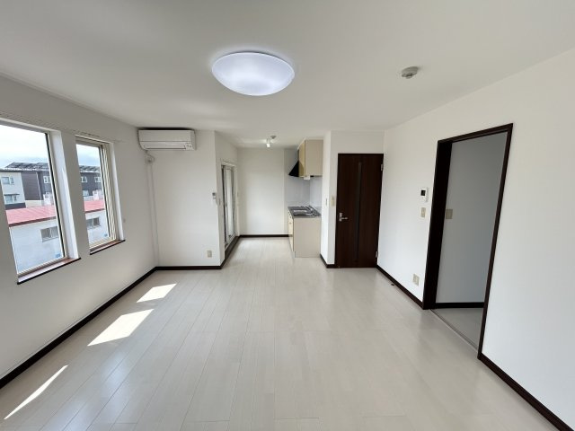 プラナス１３２【居間・リビング】