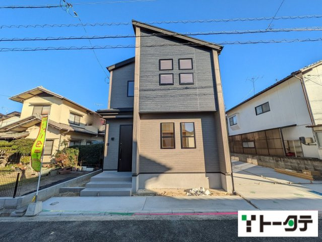 ツートンカラーで張り分け、お洒落感アップ！飽きのこない落ち着いた外観