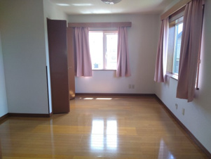 ルーベル東2条【洋室】落ち着いた色調の洋室です