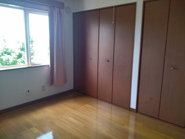 ルーベル東2条【洋室】明るい洋室です