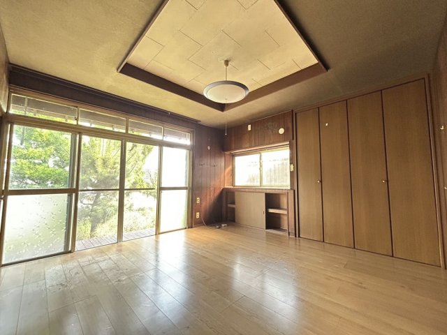 甘木貸家【洋室】南側のお部屋なので日当たりが良く、心地よいです！