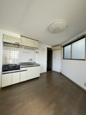 メゾンアサヒ【居間・リビング】