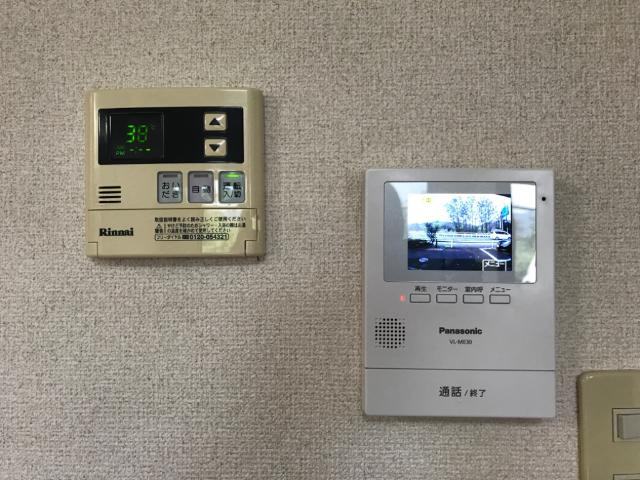 グリーンリバー【内装】カメラ付インターホン