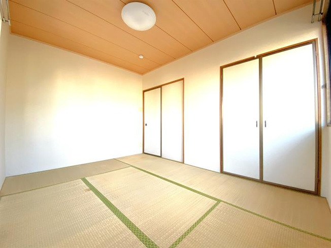畳のお部屋があります♪