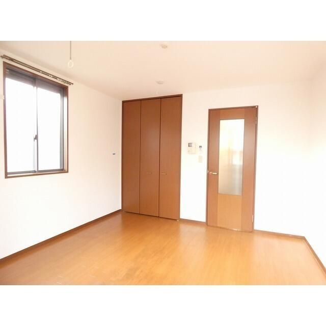 メゾンドパストラル弐番館【居間・リビング】