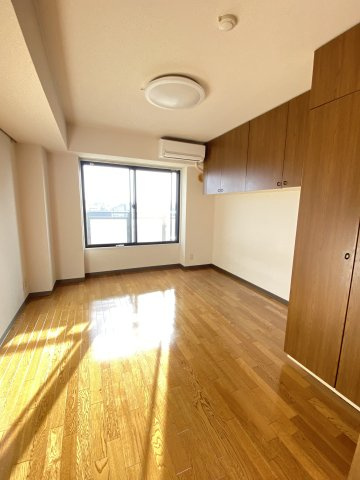 レフィーニ大宮盆栽町【洋室】